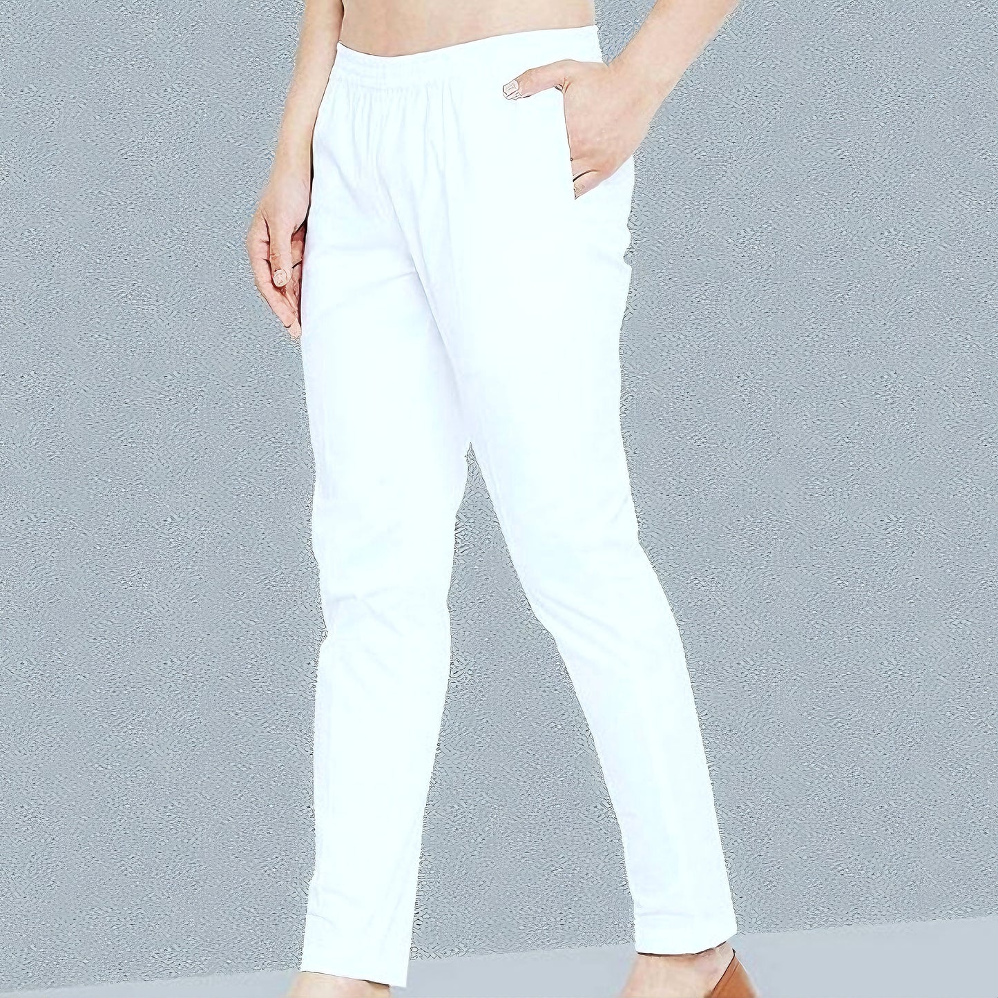 অফ-হোয়াইট মাইক্রো স্ট্রেচ্ চেইন ন্যারো পায়জামা।