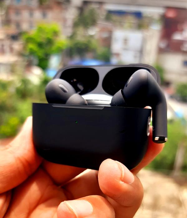 Apple AirPods Pro (2nd Generation)